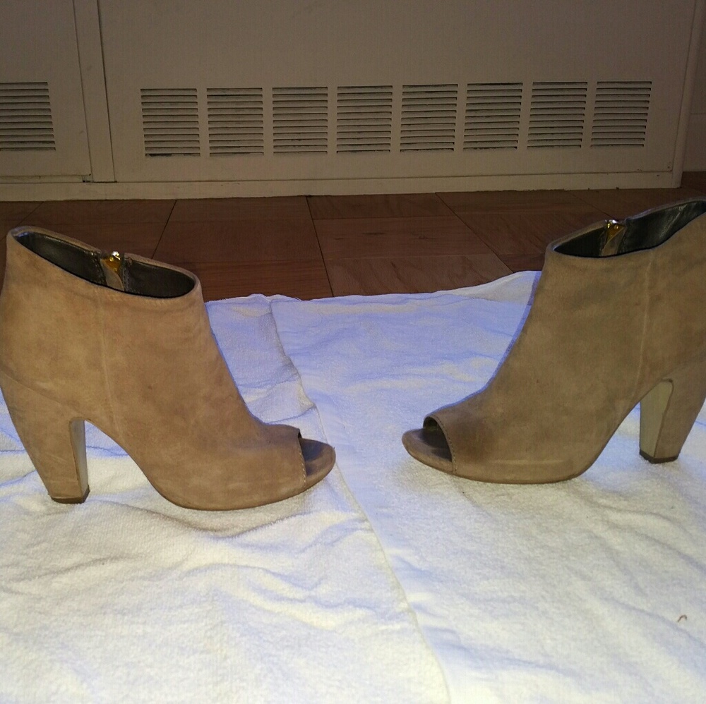 Steve Madden peep toe booties